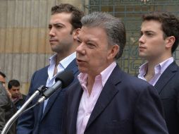 Según datos preliminares, Santos tiene siete millones 605 mil 424 votos frente a seis millones 757 mil 628 del candidato opositor. NTX /