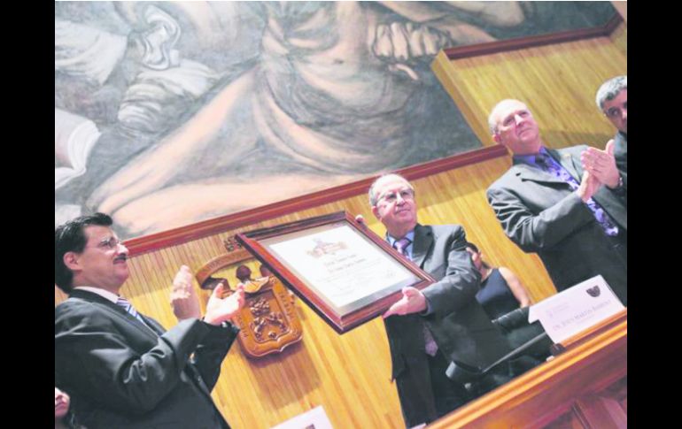 Reconocimiento. La Universidad de Guadalajara otorga el Doctorado Honoris Causa a Jesús Martín-Barbero.  /