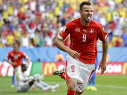 Seferovic llegó preciso a la cita con el balón que, Ricardo Rodríguez, envió al minuto 93 de tiempo corrido. AP /