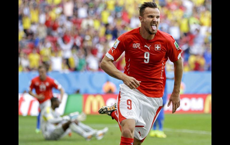 Seferovic llegó preciso a la cita con el balón que, Ricardo Rodríguez, envió al minuto 93 de tiempo corrido. AP /