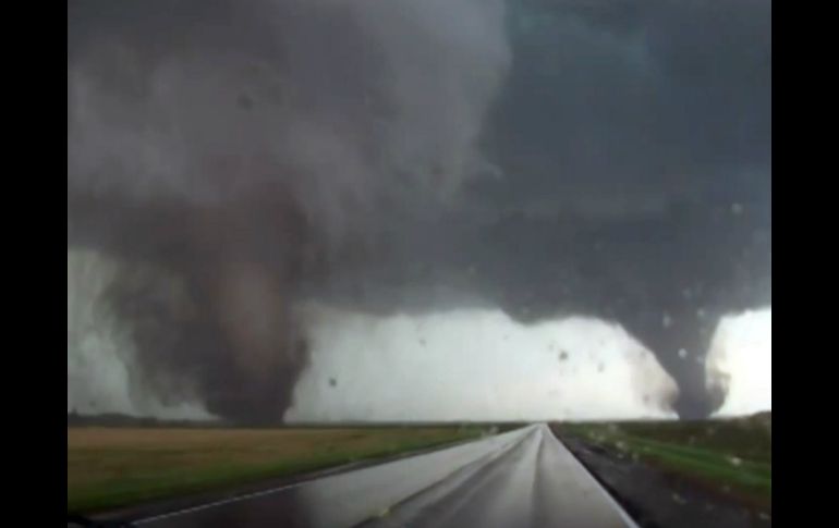 Los tornados azotaron el lugar el lunes por la tarde. AP /