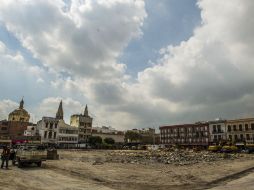 Trabajadores del Mercado Corona se vieron afectados por la demolición del inmueble. ARCHIVO /