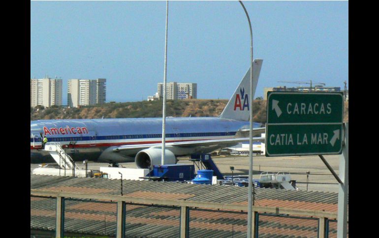 Se estima que American Airlines tenía retenidos en Venezuela unos 750 millones de dólares al 31 de marzo pasado. AP /