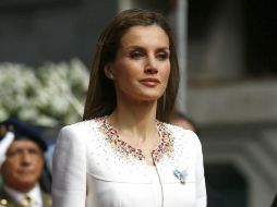 Felipe Varela fue el encargado de diseñar el vestido que portó la nueva soberana de España. AFP /