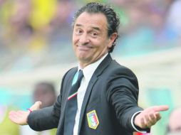 Cesare Prandelli no encontró la formula para que Italia funcionara ante la oncena tica. AFP /