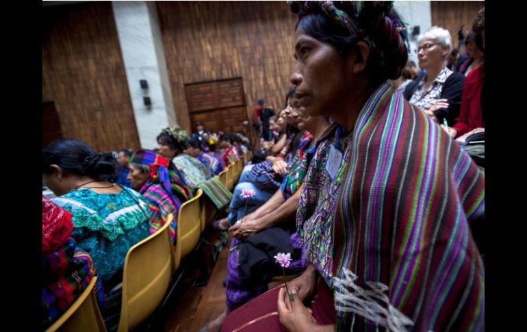 Pretenden desarrollar programas de capacitación que fomenten el conocimiento de los derechos humanos de niñas y mujeres indígenas. ARCHIVO /