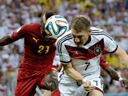 Acción de juego entre los seleccionados de Alemania y Ghana. EFE /