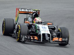 Después de 71 vueltas, Sergio culminó el Gran Premio dentro de la zona de puntos. AP /