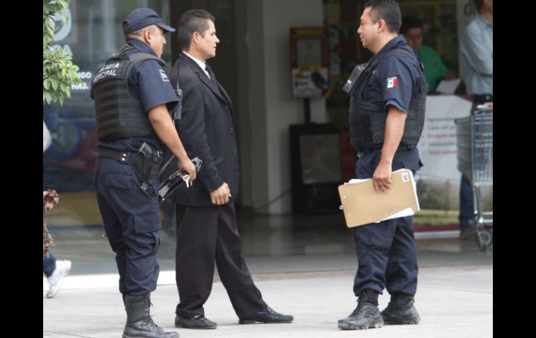 Se presentan elementos de la Policía Municipal para iniciar con las investigaciones del caso. ARCHIVO /