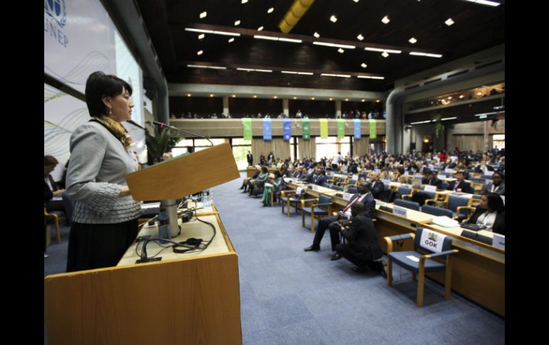 La presidenta de la Asamblea de las Naciones Unidas para el Medio Ambiente, ante los asistentes en el acto de apertura. EFE /