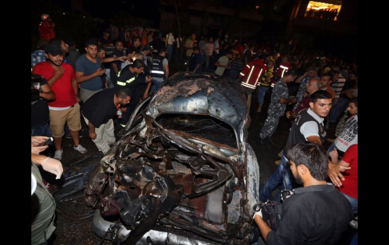 El ejército libanés se reúne cerca del atentado en un barrio chiita al sur de Beirut. AP /