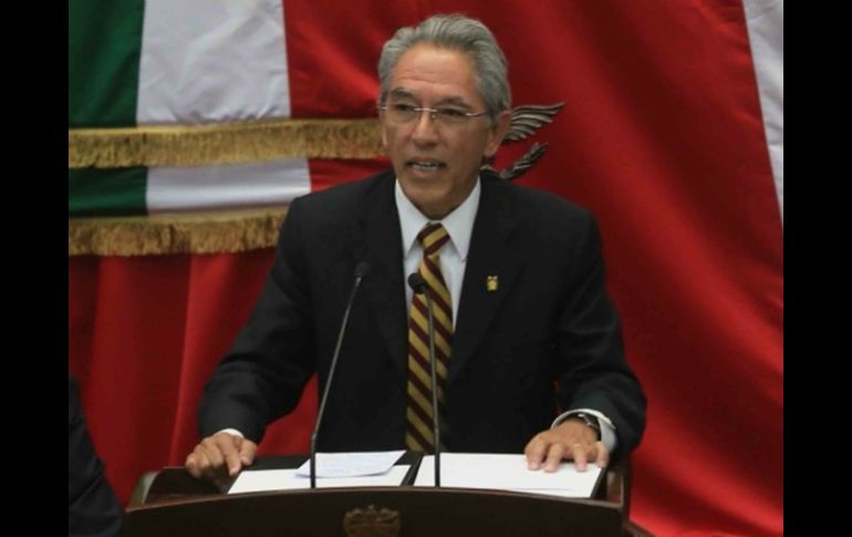 Salvador Jara Guerrero, gobernador de Michoacán, prepara cambios en su gabinete, tras asumir el cargo. ARCHIVO /