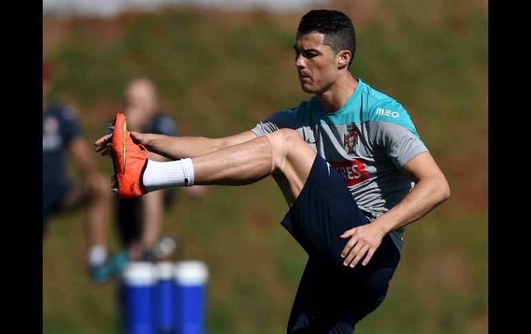 La estrella portuguesa, Cristiano Ronaldo, deberá responder como lo hizo en el repechaje europeo. AFP /