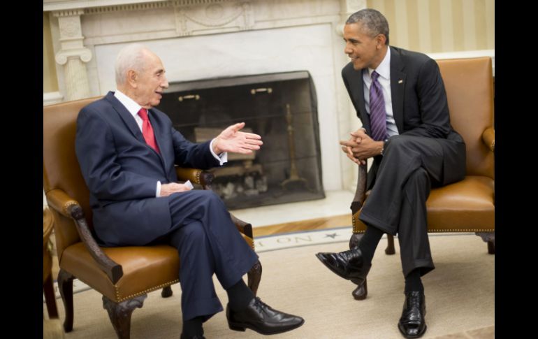 El presidente israelí Shimon Peres y Barack Obama se reunieron en la Casa Blanca. AP /