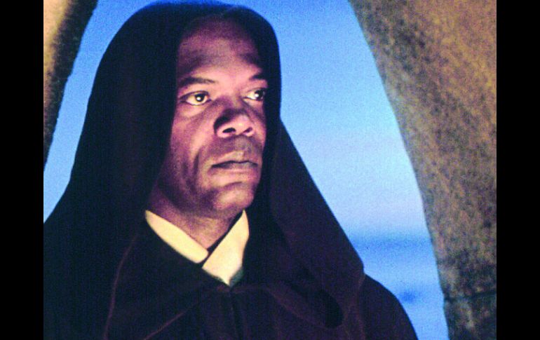 En teoría el personaje del actor Samuel L. Jackson, 'Mace Windu' muere en el tercer episodio de 'Star Wars'. ARCHIVO /