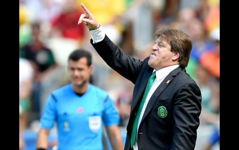 El Director técnico de la Selección mexicana, Miguel “El Piojo” Herrera, durante el partido de Holanda-México. EFE /