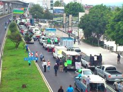 Congestionamiento vial en una avenida del sur del DF por la manifestación contra el programa ''Hoy no circula''. Foto: @DanzaNet. ESPECIAL /