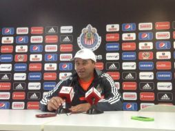 Bustos prepara al plantel que enfrentará el Apertura 2014 de la Liga MX. Twitter: @Chivas. ESPECIAL /