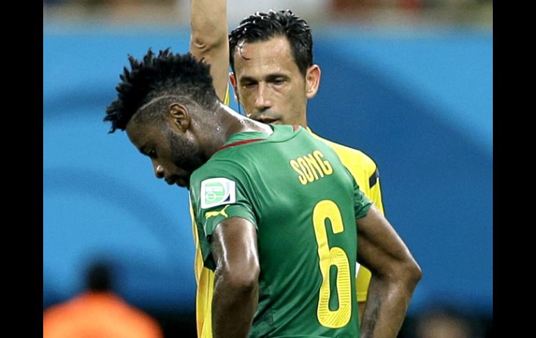 Las acusaciones de fraude de Camerún en el partido ante Croacia, provienen de una revista alemana. AP /