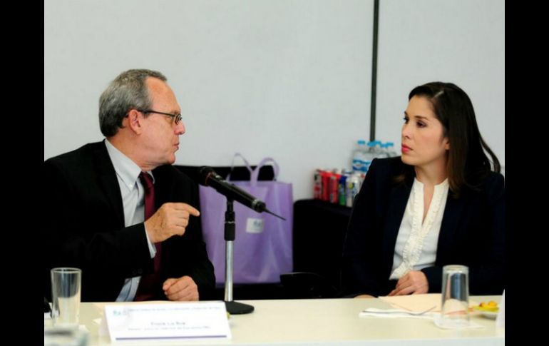 Frank La Rue se reúne con la comisionada presidente del IFAI Ximena Puente. TOMADA DE @XimenaPuente  /