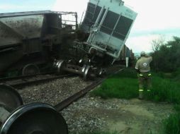 El accidente se registró en las vías del tren que conducen de Encarnación de Díaz a Lagos de Moreno. ESPECIAL /