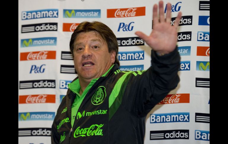 Miguel Herrera asegura que errores de atención les costaron la eliminación del Mundial. AFP /