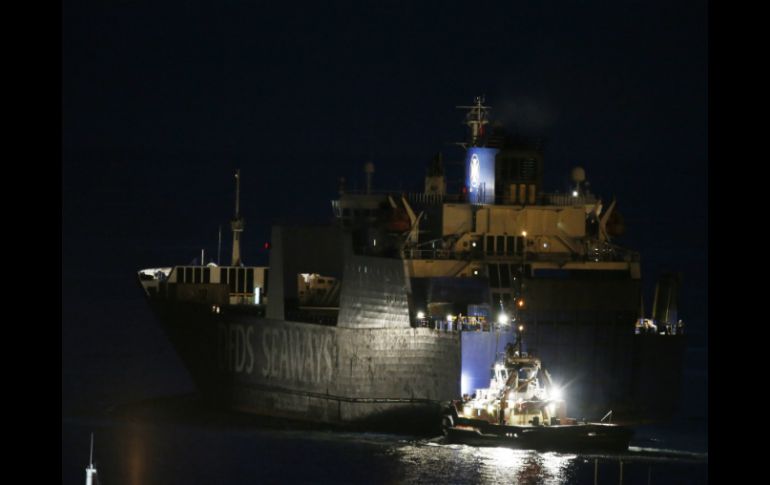 El buque Cape Ray deja el puerto italiano de Gioiga Tauro con más de 600 toneladas de armas químicas. AP /