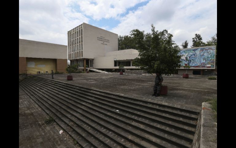 El edificio de la FEG fue asegurado desde 2011, tras el asesinato de cuatro estudiantes de la preparatoria 8 de la UdeG.  /