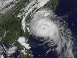 'Arthur' se sitúa a 165 kilómetros al suroeste de Cape Hatteras en Carolina del Norte. AFP /