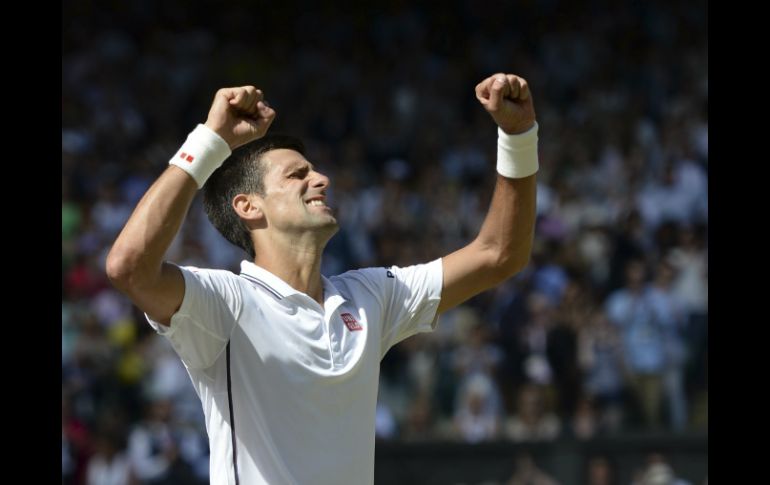 Con el triunfo, Djokovic se acerca a conquistar de nuevo el primer lugar del ranking ATP que ocupa el español Nadal. AP /