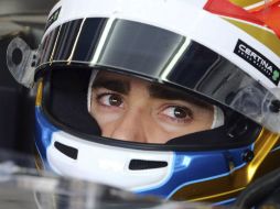 Esteban Gutiérrez, fotografiado en su monoplaza durante la segunda sesión de entrenamientos libres para el Gran Premio de Gran Bretaña. EFE /