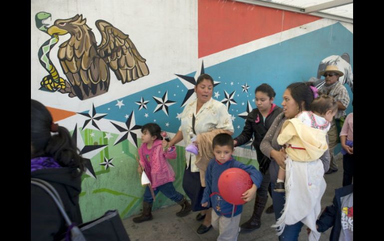 Para el año 2050, se calcula que habrá alrededor de 150 millones de hispanos en Estados Unidos. ARCHIVO /