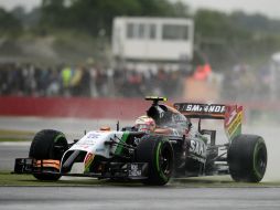 El piloto de Force India accede a la Q3, donde logra un tiempo de 1:40.457 minutos para finalizar en el lugar siete. AFP /