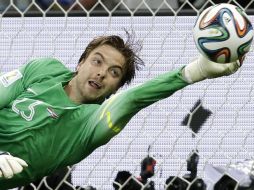 Krul se convirtió en el héroe de la Selección de Holanda al atajar dos penales de Costa Rica y pasar a semifinales del Mundial. AP /