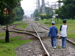 Según la Unicef, los adolescentes de entre 13 y 17 años constituyen la mayor parte de la población infantil que emigra. ESPECIAL /