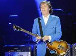 Paul McCartney lució en plena forma y ofreció un espectáculo de poco menos de tres horas con 38 canciones. AP /