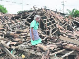 Las lluvias en la Montaña de Guerrero dejaron casas destruidas y miles de pesos en pérdidas por las cosechas afectadas. AFP /