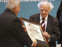 El poeta Yves Bonnefoy fue premiado en 2013 con el galardón. ARCHIVO /