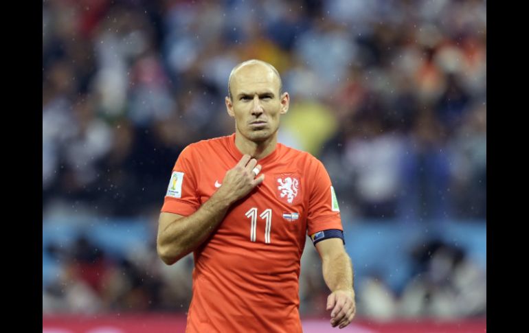 Arjen Robben, no culpa a ninguno de sus compañeros que fallaron los penaltis. AFP /