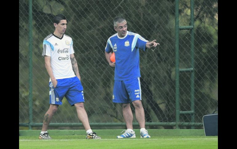 Ángel Di María no disputó la Semifinal por una lesión en su muslo derecho; los argentinos que pueda jugar el domingo. AFP /