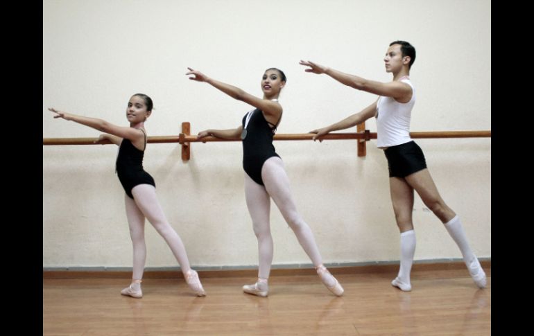 El curso cuenta con talleres intensivos de Danza, que se imparten a niños y jóvenes de 10 años de edad en adelante. ARCHIVO /