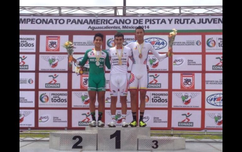 Morales (plata), Restrepo (oro) y Jaramillo (bronce) celebran su triunfo en el podio del Campeonato Panamericano. Foto: @CONADE. ESPECIAL /