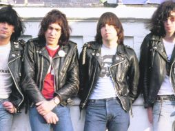 La música de Los Ramones continúa influenciando a nuevas bandas, pese a que han pasado 18 años de su disolución. ESPECIAL /