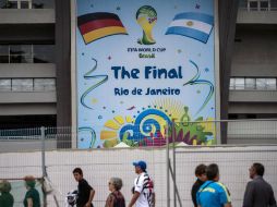 El público brasileño en Maracaná será testigo del primer campeón europeo en América, o de la coronación de sus rivales sudamericanos. AFP /