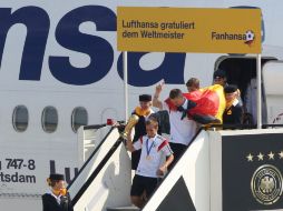 El equipo alemán a su llegada a Berlín. AFP /