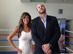 Mendes y Cesaro se mostraron entusiasmados por actuar ante público mexicano. Twitter: @wwe_mex. ESPECIAL /