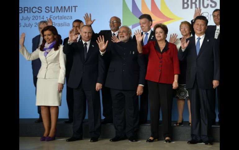 Líderes de los BRICS formalizan en Brasil la creación de un banco de fomento volcado a naciones en desarrollo. NTX /