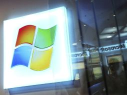 Microsoft informa que la reestructuración tendrá un costo máximo de mil 600 millones de dólares en los próximos cuatro trimestres. EFE /