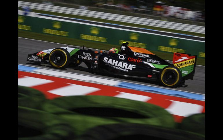 Respecto a la representación mexicana, Sergio Pérez (Force India) termina en la decimotercera plaza en la segunda sesión. EFE /