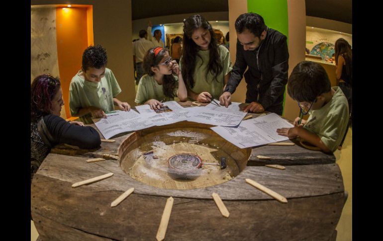 La exposición busca enseñar las nociones científicas del magnetismo.  /